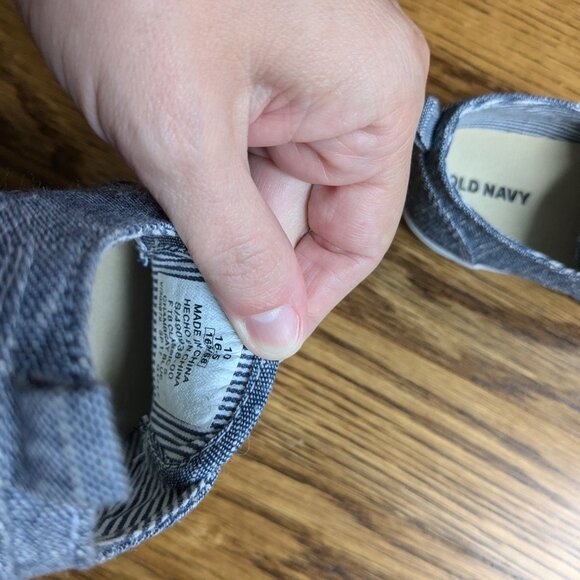 Old Navy Classic Chambray slip on shoes size 10 - Picture 7 of 9